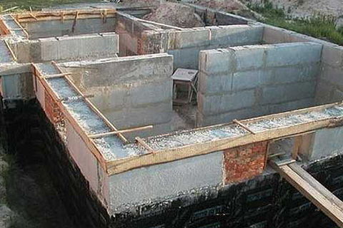 Строительство фундаментов в Крыму: Ялта, Алушта, Алупка, Гурзуф | Группа компаний ЯСТР